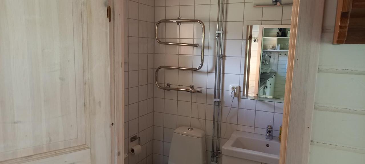 Vackert Belaegen Laegenhet I Gesunda Apartment Solleron Екстериор снимка